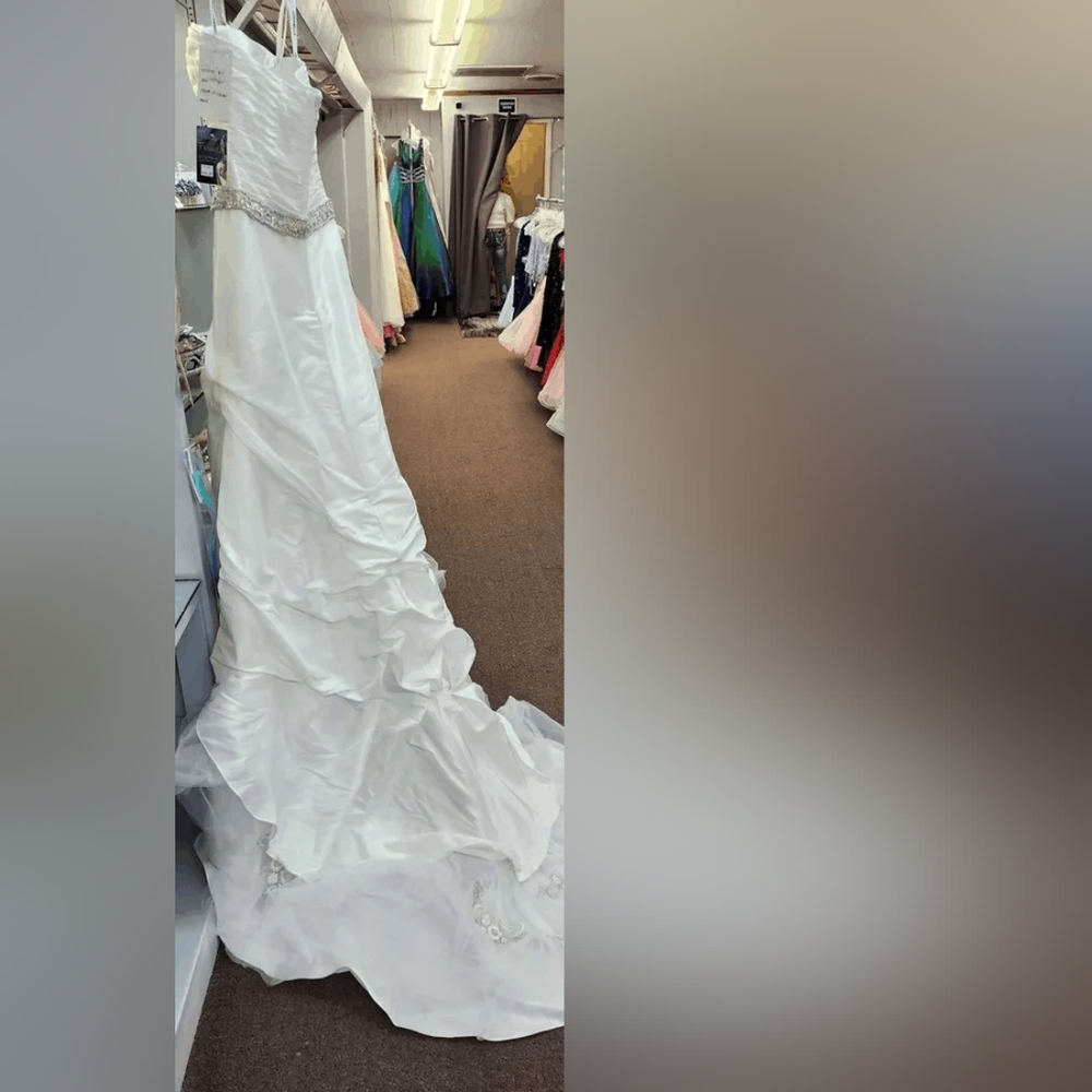 Elegant Cinderella Wedding Dress